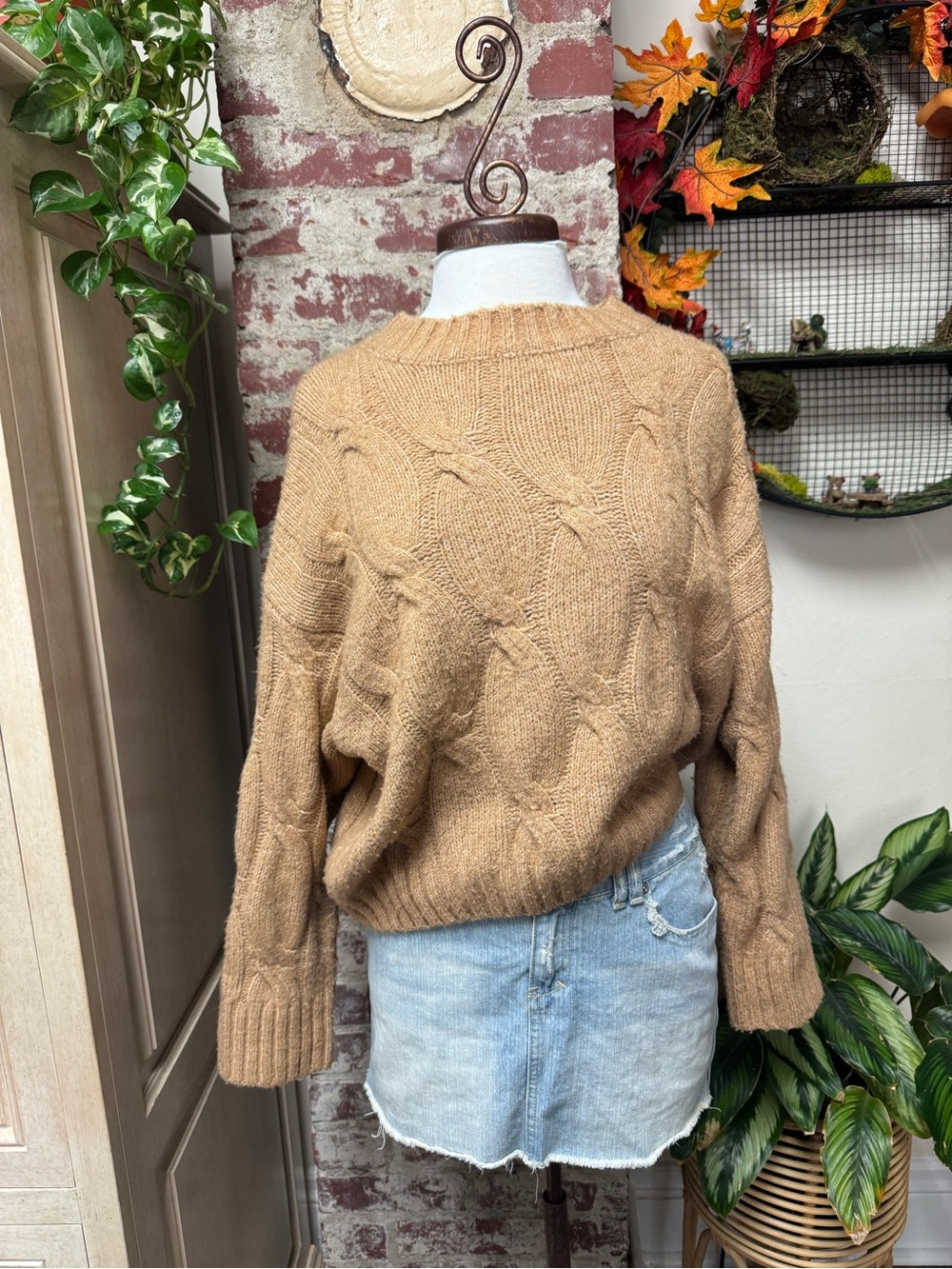 Cabincore Grandmother Cableknit Sweater Medium